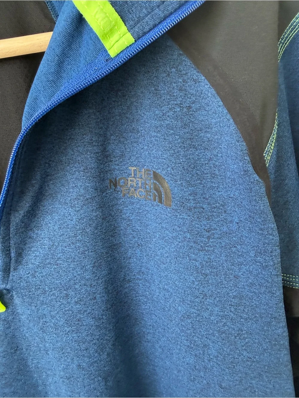 The North Face Men's Blue Half-Zip Fleece Pullover | M